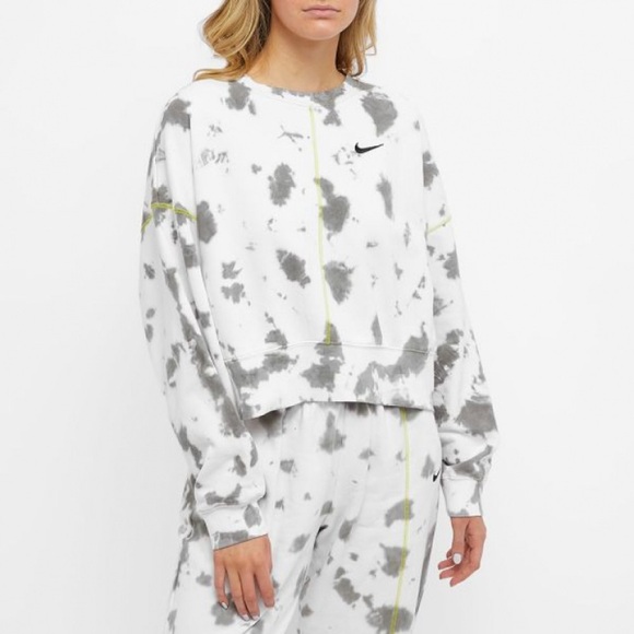 Nike Gray Tie-Dye Sweatshirt and Joggers Set - Picture 4 of 7